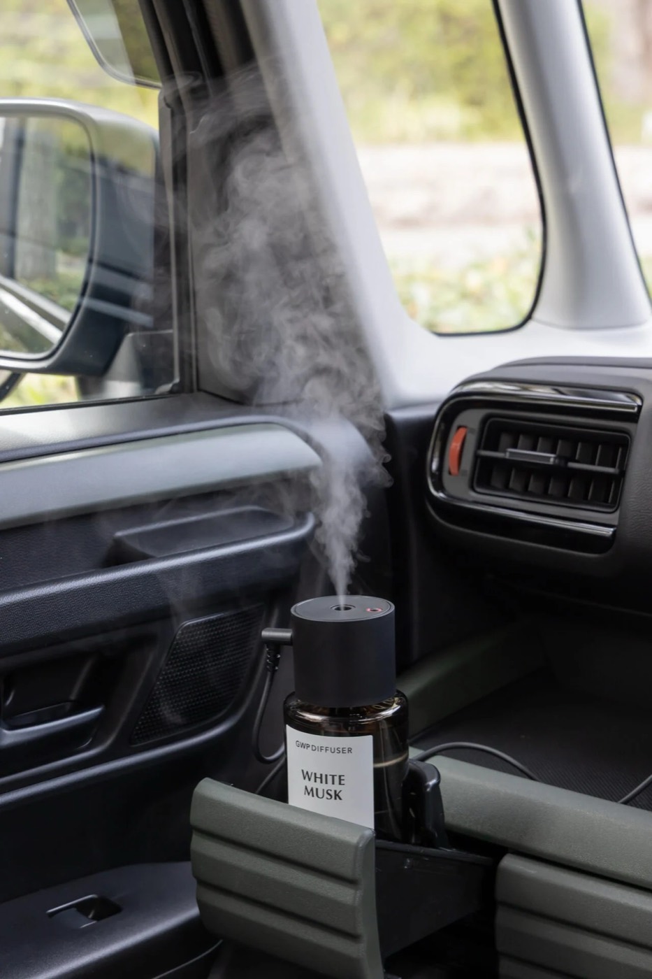 GWP 在車內杯架中釋放霧化香氣